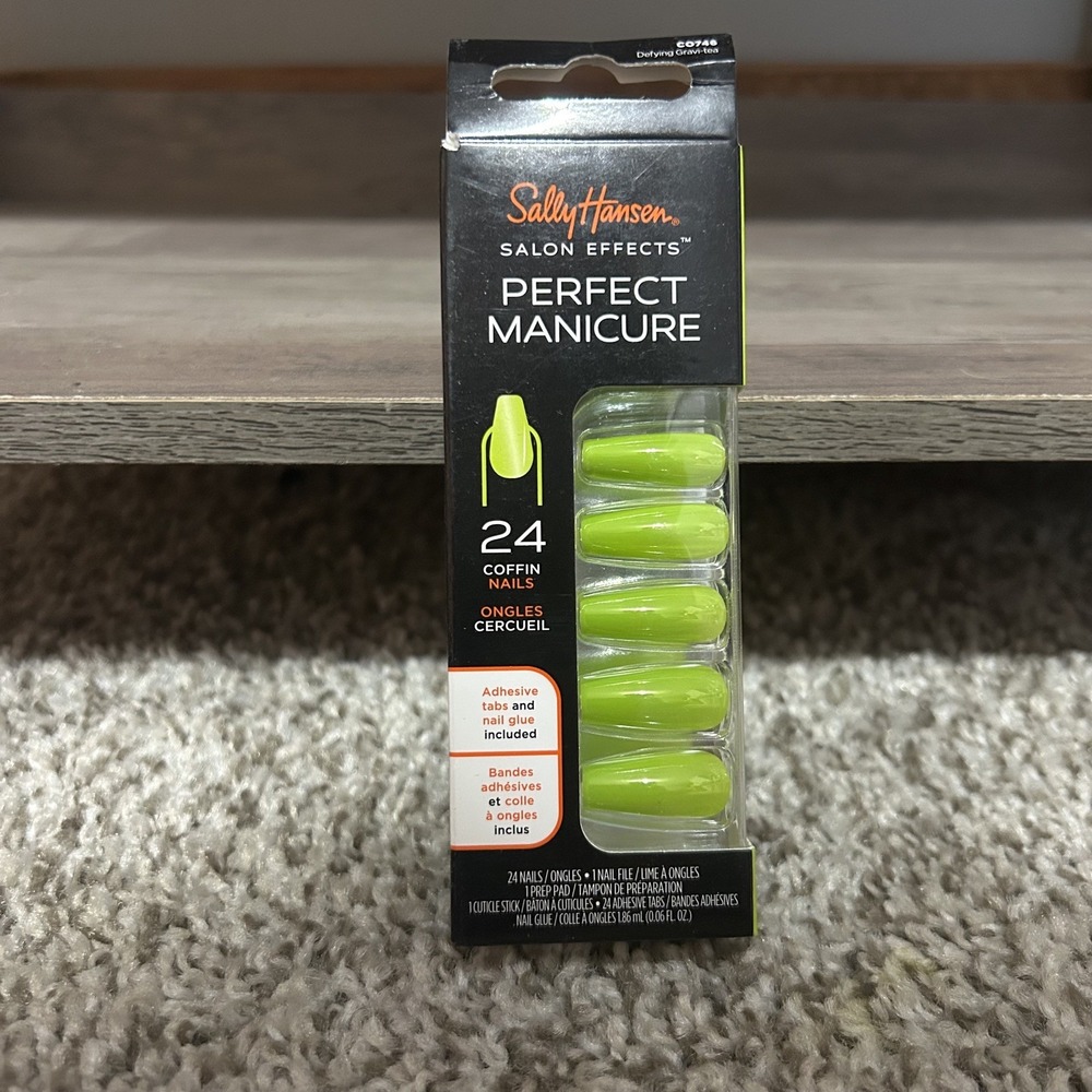 Sally Hansen lime green press on‎ nails 24 ct Defying Gravi-tea Halloween C0746